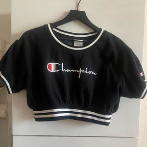 Champion crop short sleeve top